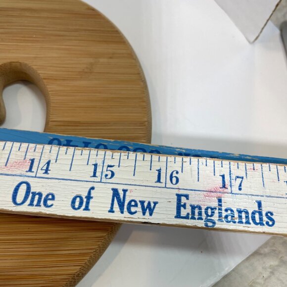 Seahorse-Shaped Bamboo Cutting Board Or Decorative Wall Piece With Hanging Loop - Picture 7 of 8